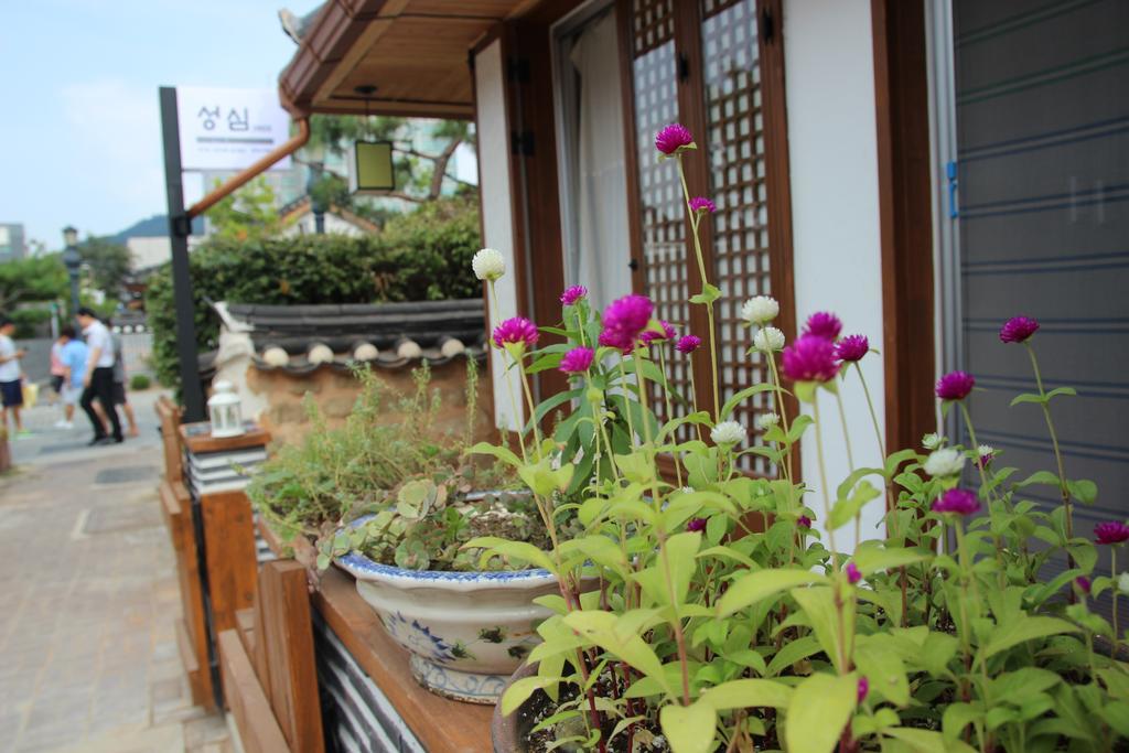 Sungsim Hanok Guesthouse Jeonju Exterior photo